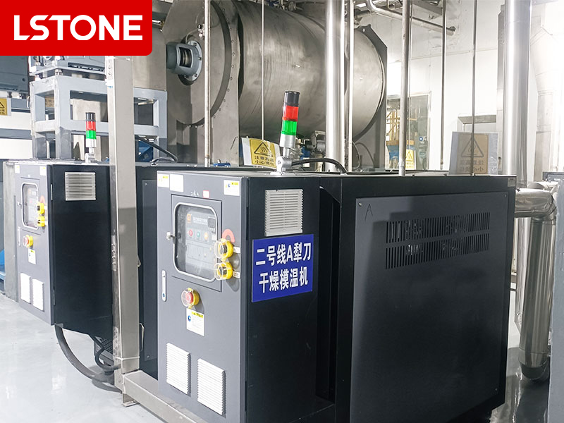 利用犁刀干燥機控溫油溫機，制備高性能的鋰電正極材料